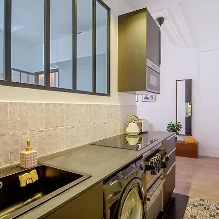 Appartement Guestready - Bright & Charming In La Roquette Parijs